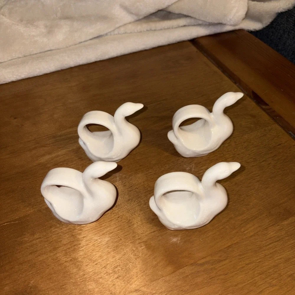 White GEESE Ceramic Napkin Rings (set of 4)